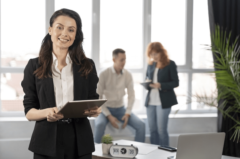 Coordinador de Talento Humano y Administración image