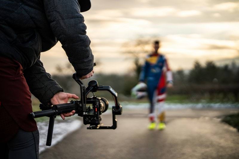 Productor/a y editor/a de contenidos (Filmmaker) image