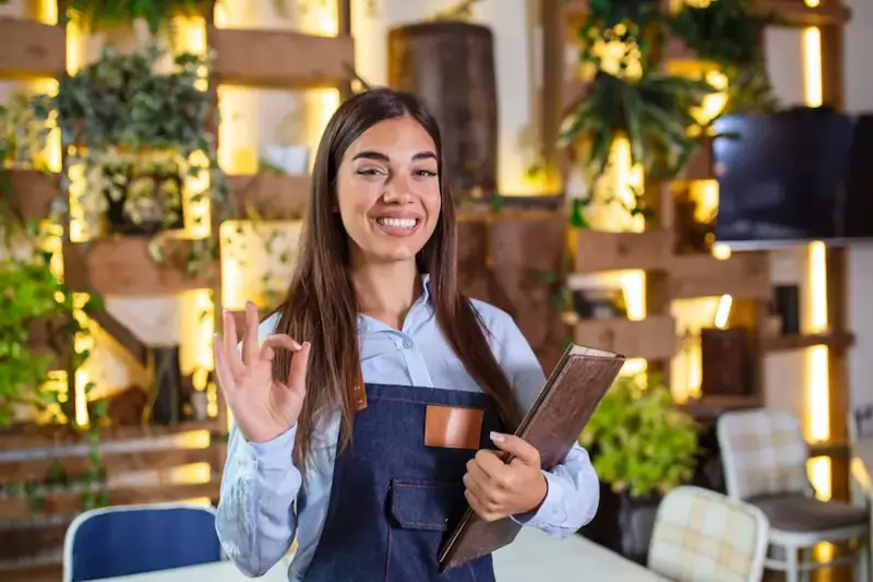 Cajero y atención al cliente image