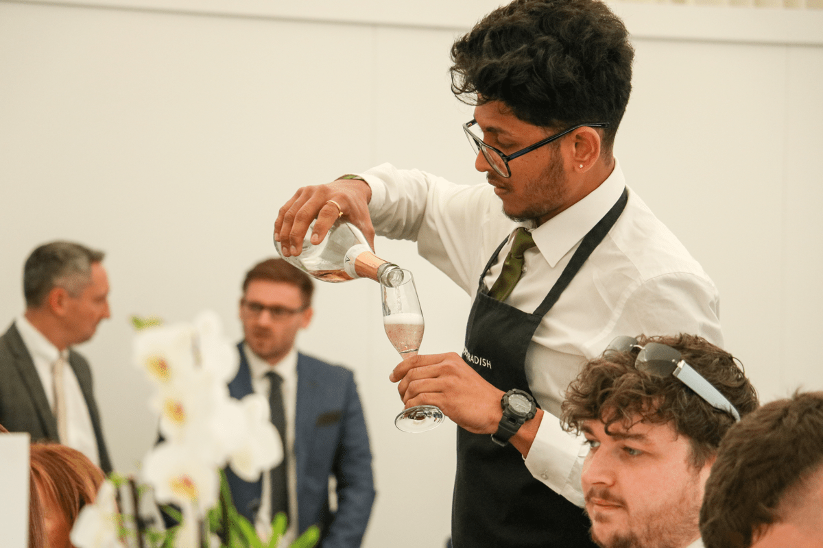 Pouring prosecco.jpg