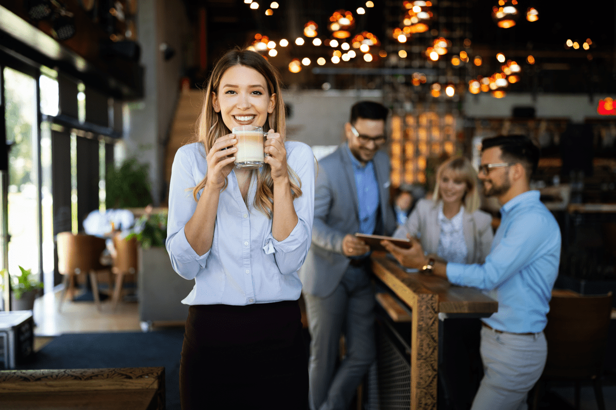 AdobeStock_323607397_Kaffe-gjør det godt å møtes.jpeg