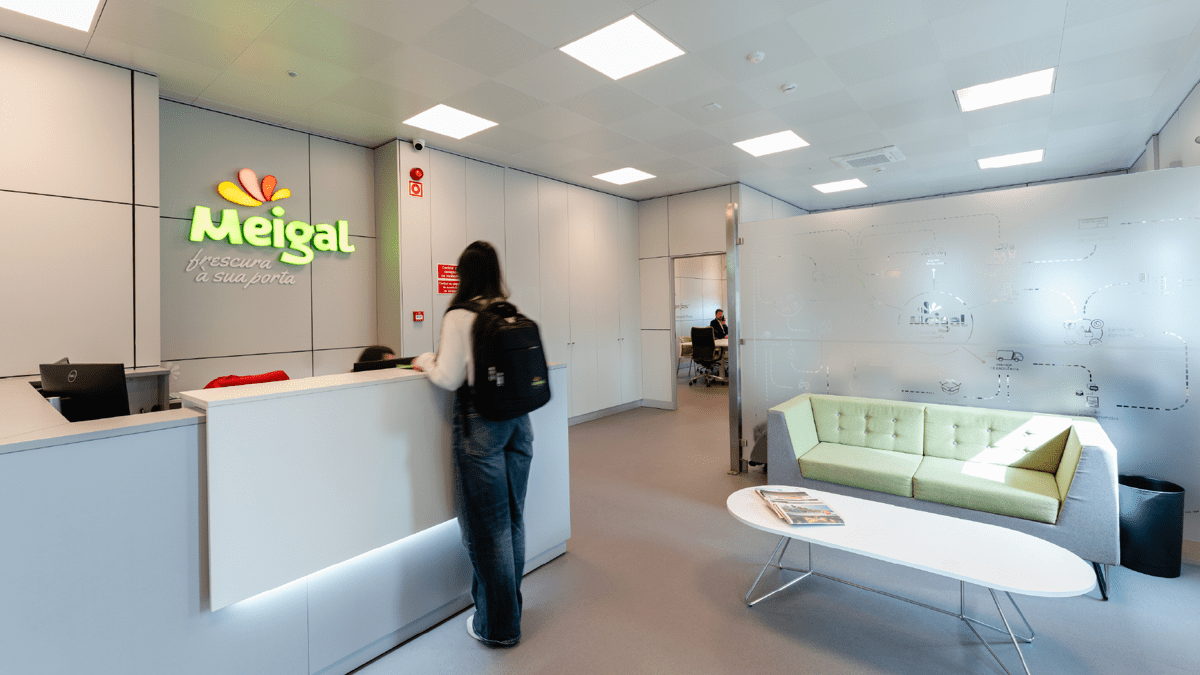 Interior do entreposto Leiria Meigal Alimentação