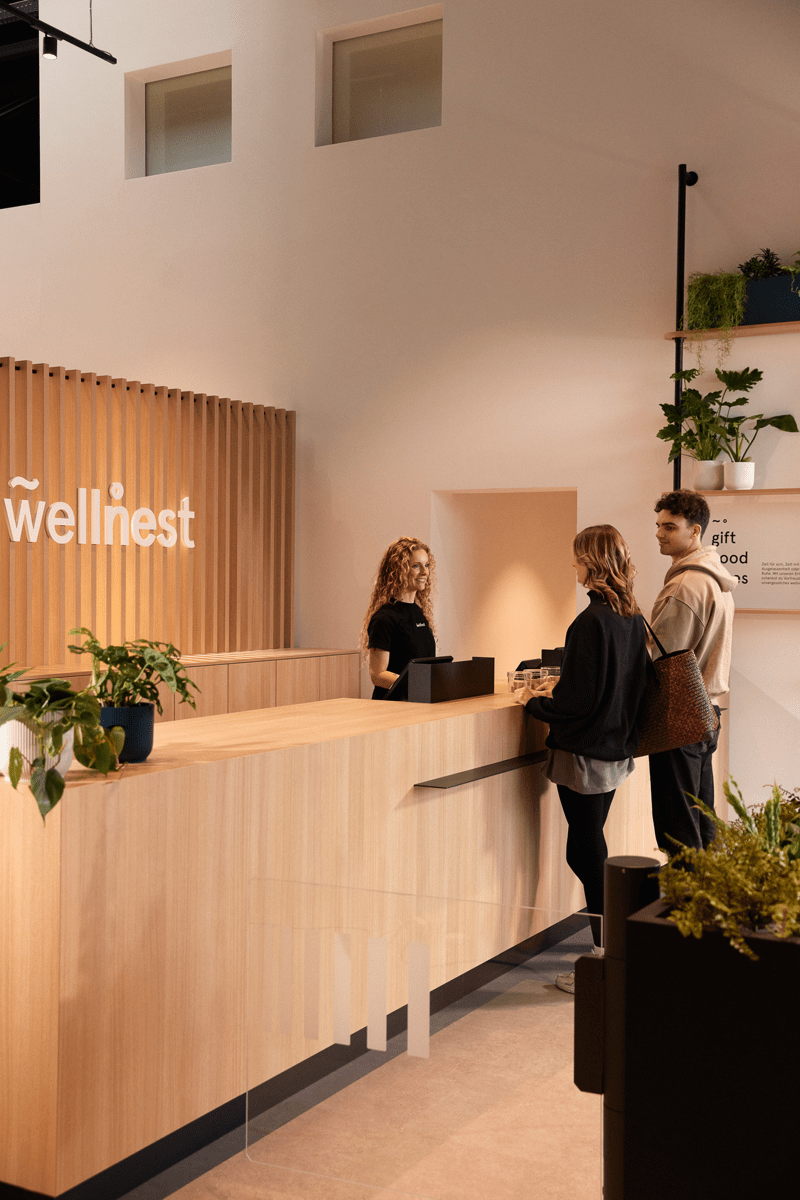 Filialalltag bei wellnest – freundlicher Kundenkontakt