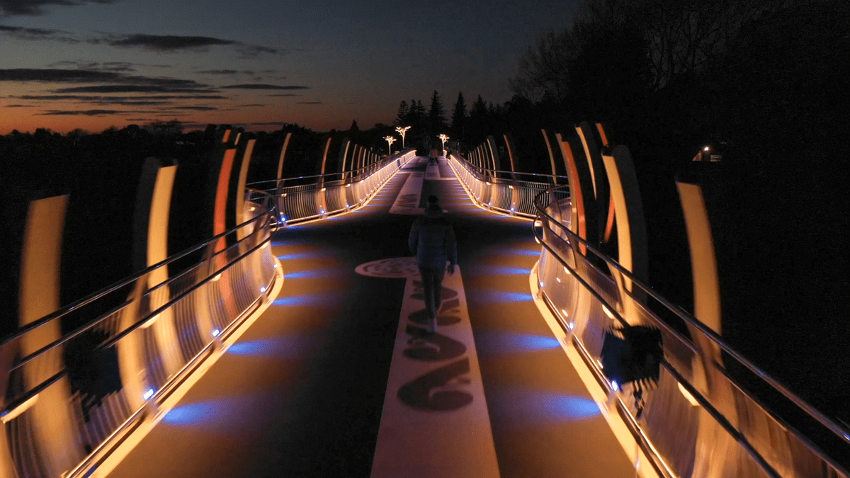 HAK_05_Secondary_bridge at night_R2.jpg