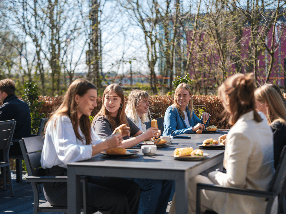 Lunchen Booking Boosters