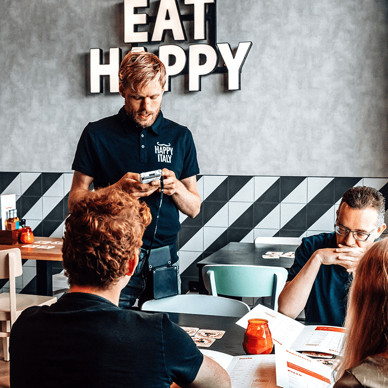 Bediening happy italy