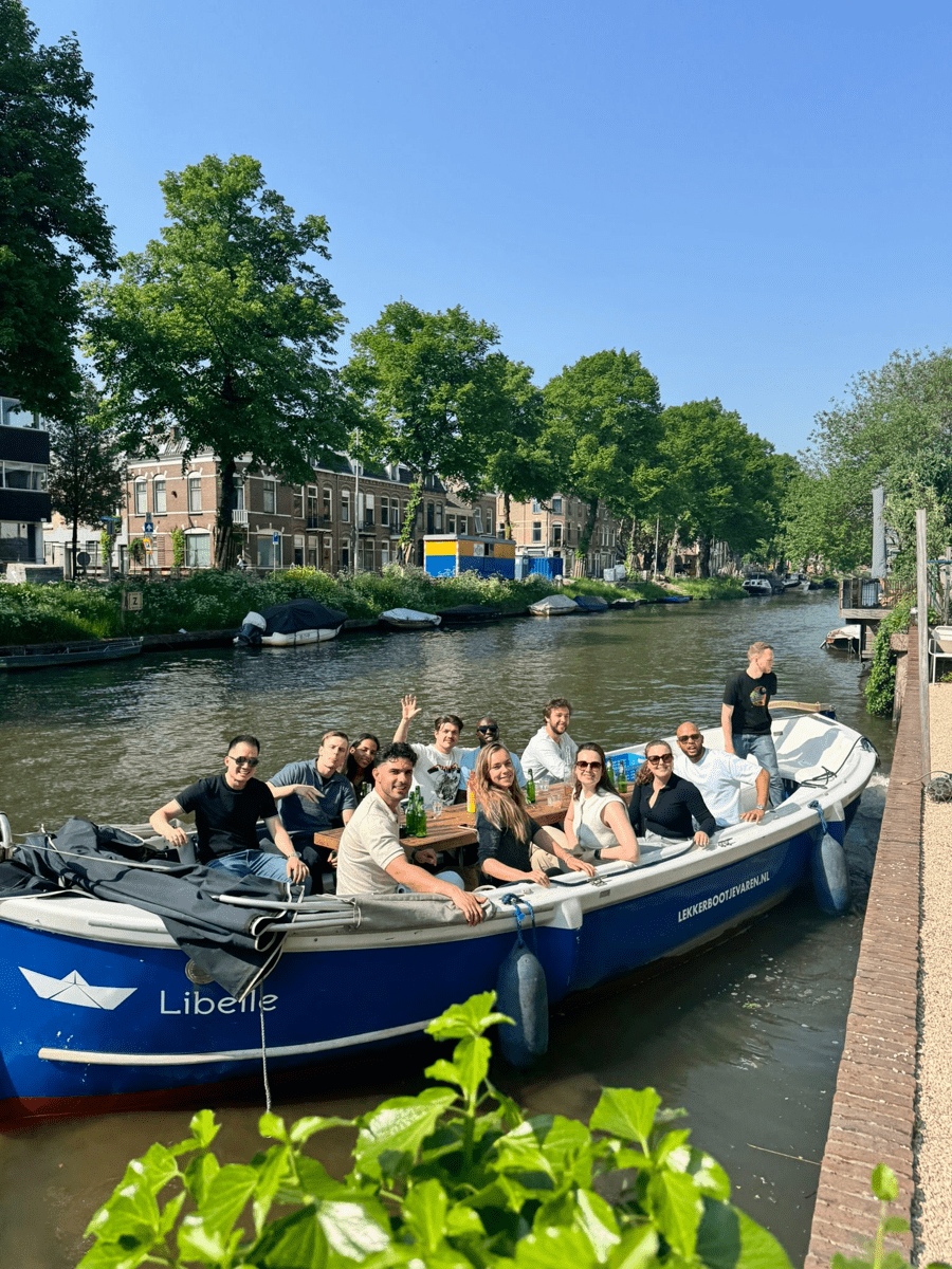 Morgan Recruitment Group bootje varen