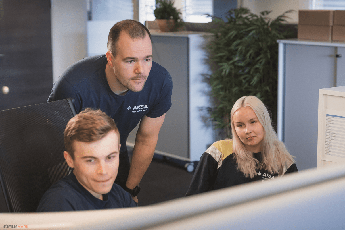 Kontorbilde team.jpg