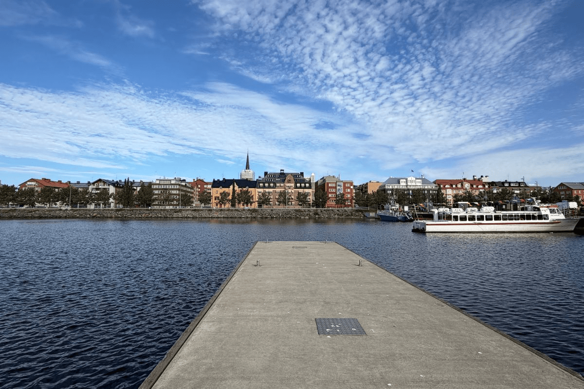 Bild från bryggan i Södra hamn, Luleå, NXT Challenge AB har sitt huvudkontor i staden.