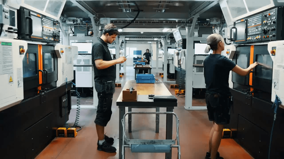 Falks Metall - Bild produktion.jpg