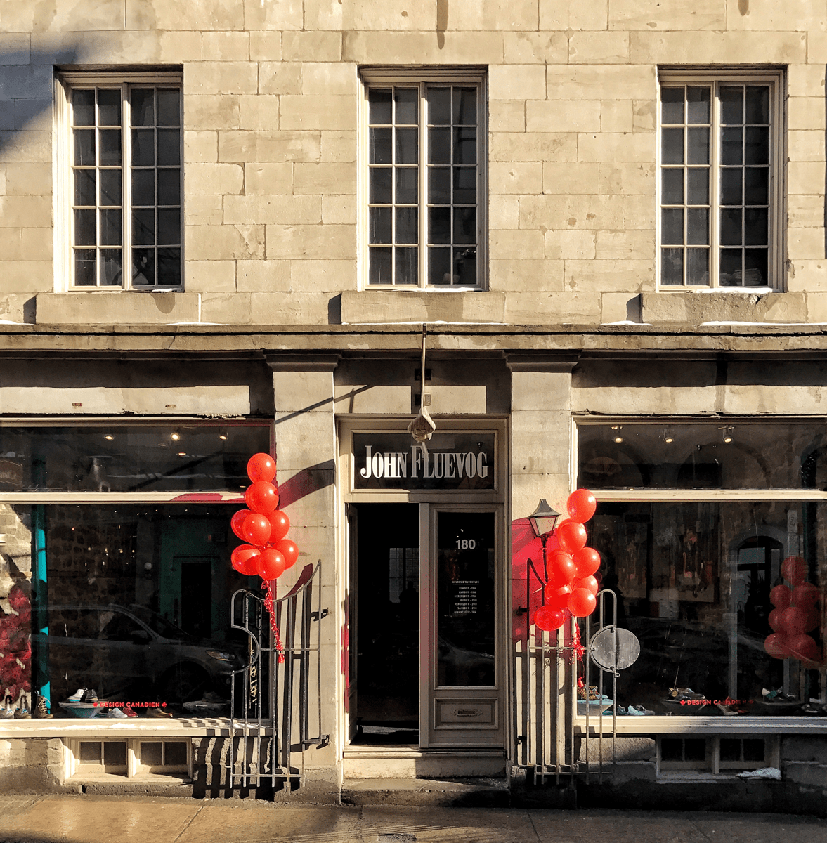 Montréal Vieux-Port Store Front