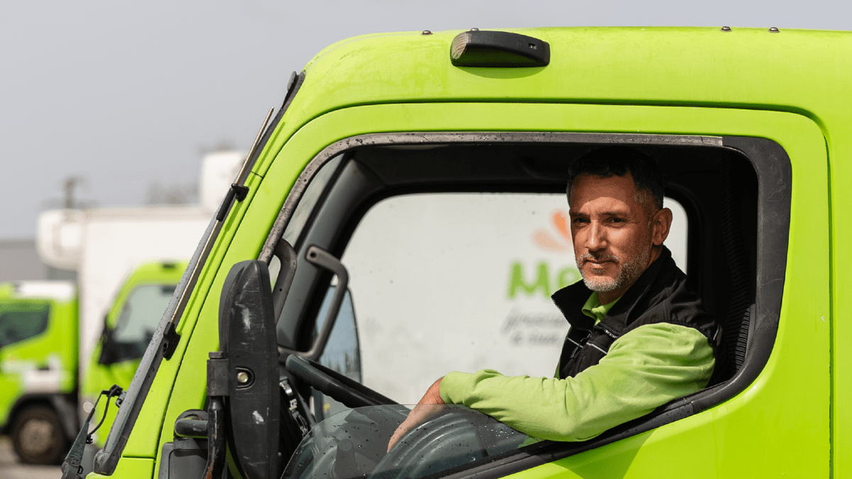 Colaborador motorista Meigal Alimentação