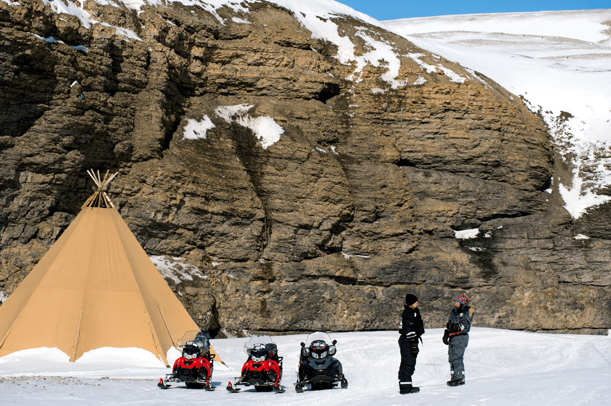 Terje Bjørnsen_Snowmobile safari to Tempelfjorden (2).jpg