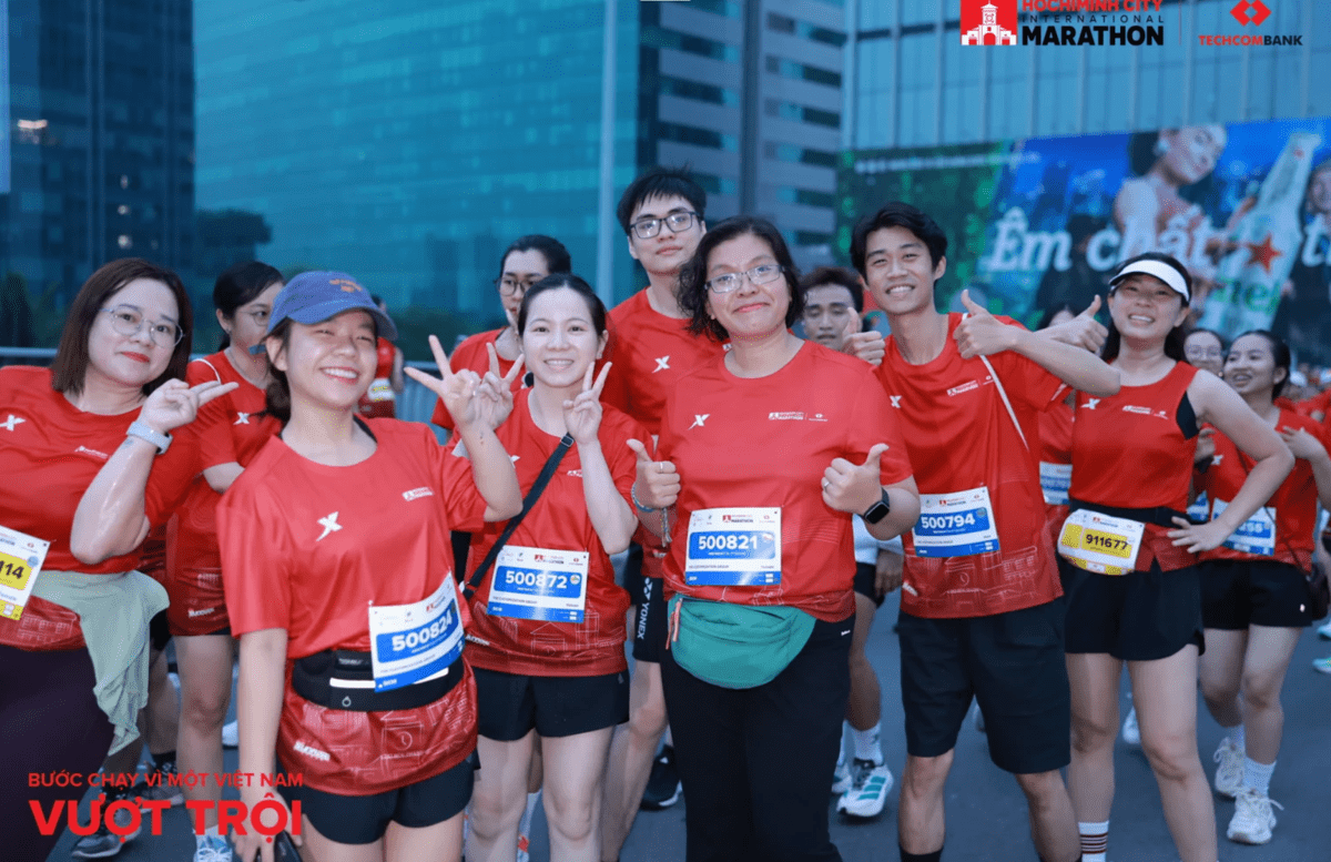 Vietnam Team Photo Marathon