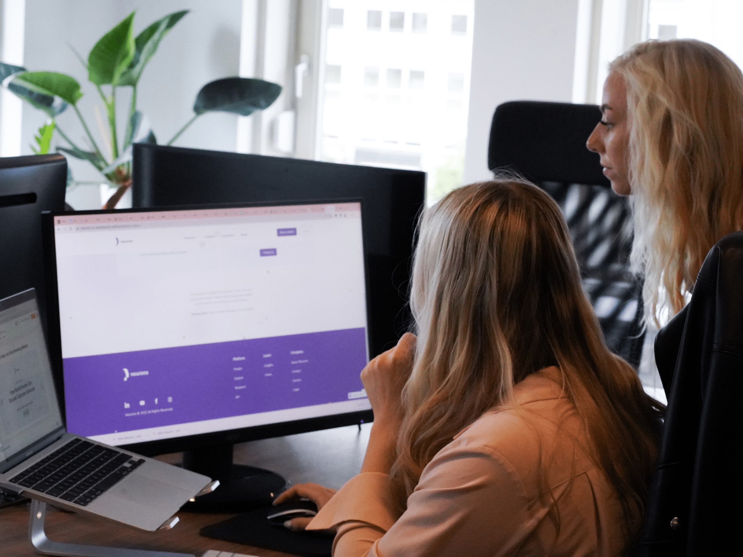 Product Ops Internship Hiring Image for Neurons inc On Neurotechx Job Board
