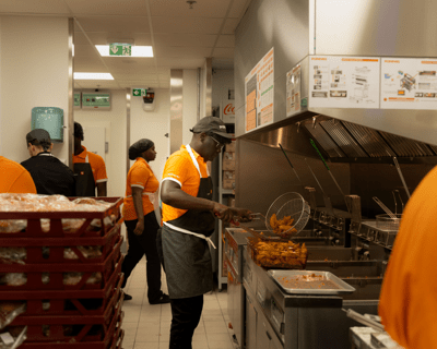 Tenue du restaurant Popeyes