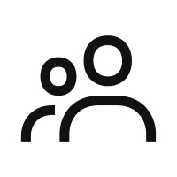 Must graafiline sümbol valgel taustal, mis kujutab kaht inimest üksteise taga.