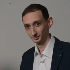 Picture of Robert Hovhannisyan