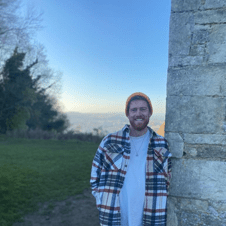 Picture of Simon Chandler
