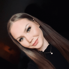 Picture of Nora Ballovarre