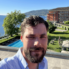 Picture of Jon Bak Harder