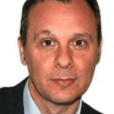 Picture of Oliver Straub