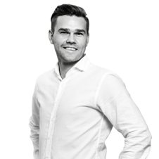 Bild på Patrik Sundeborn