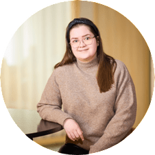 Kuva henkilöstä Henna Rönkä