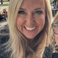 Picture of Kelly Mollgaard