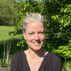 Picture of Diana Warring