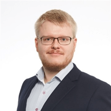 Kuva henkilöstä Eero Tähkäpää