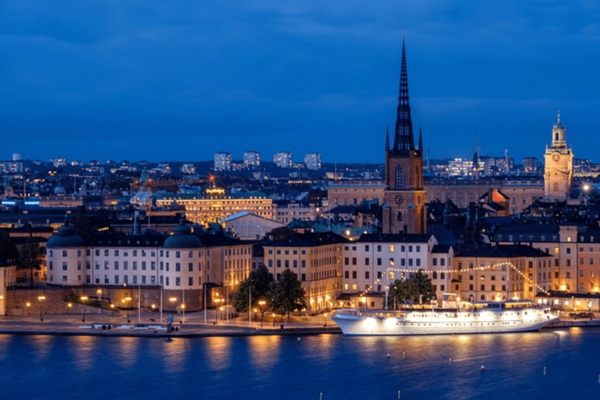 A view of the harbour in Stockholm at dusk