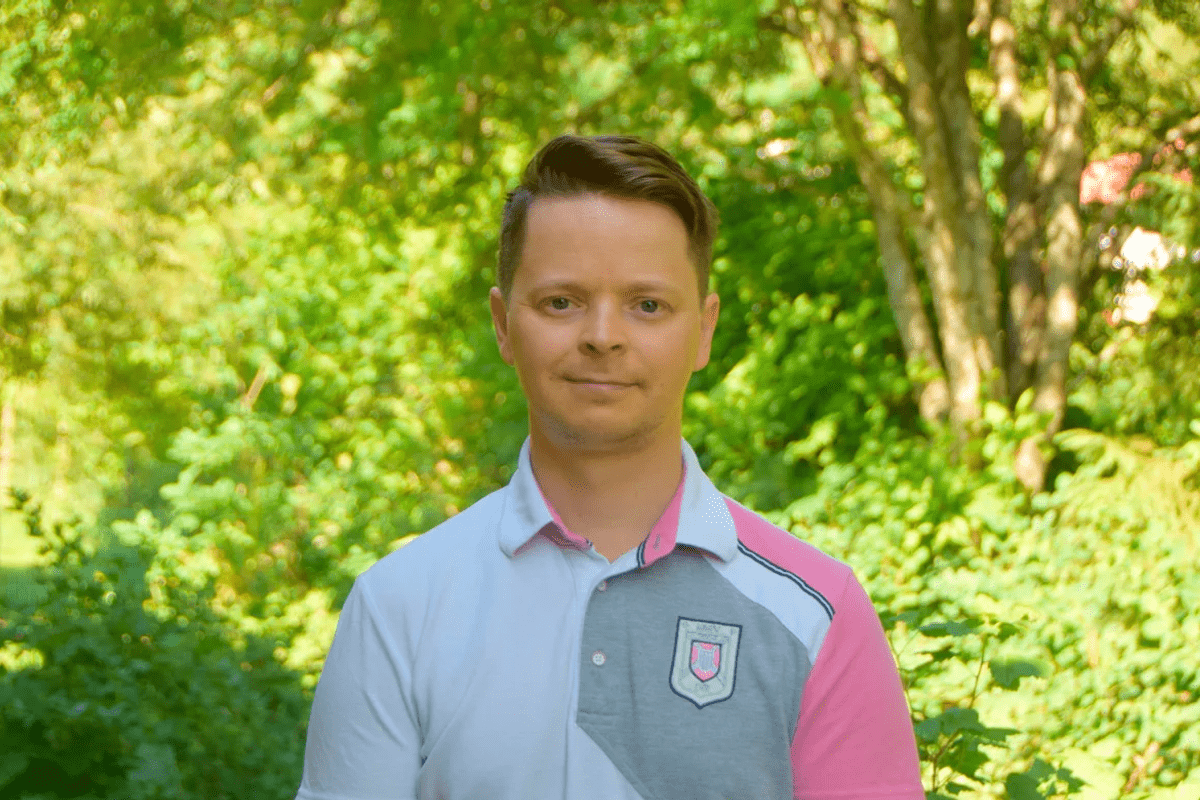 Verkko-omaisuuspäällikkö Altti.