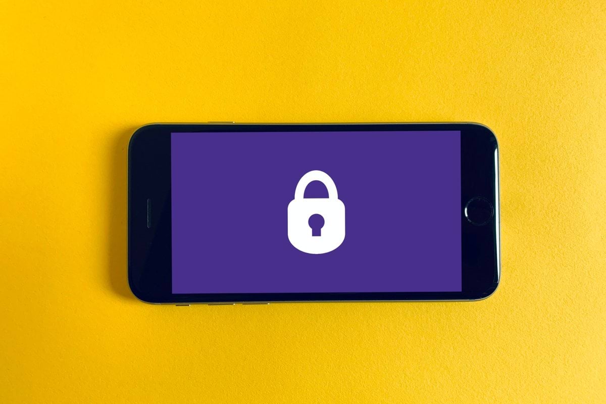 Phone/Lock/Safe. Attribution is appreciated. Please link to Free-Hotspot.com . Use this image for free.
