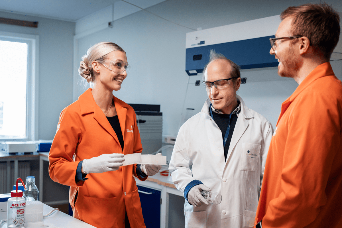 Biotage lab employees