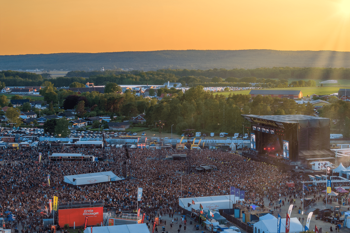Publikhav från Sweden Rock stora scen