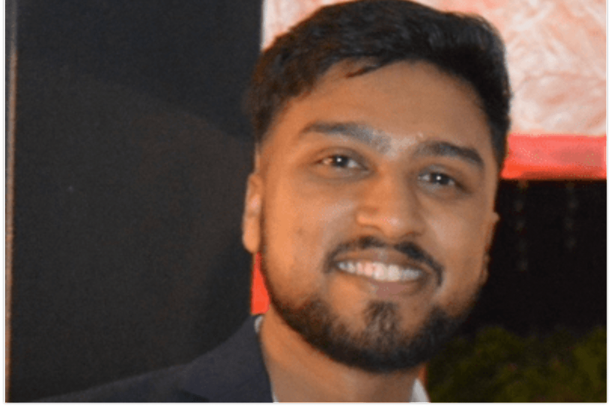 Headshot of Jay Vyas, Digital marketing executive