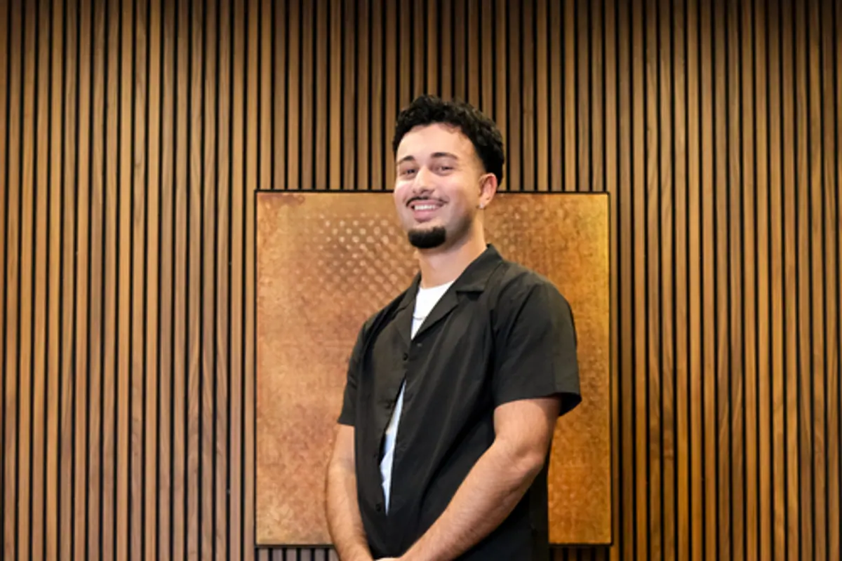 Parsa M