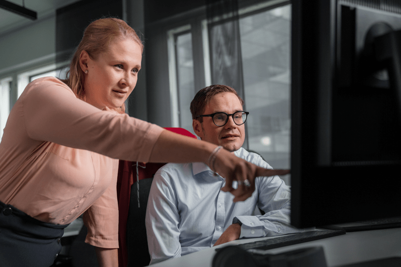 Kaksi asiantuntijaa ICT-tukipalvelutehtäviin image