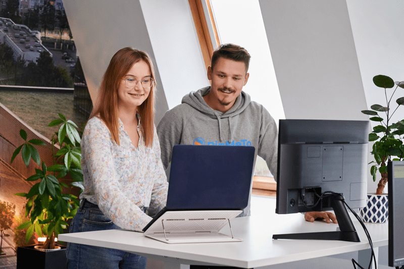 Customer Advisor image