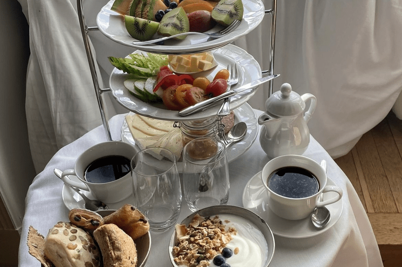 Service Crew - Frukost sommar image