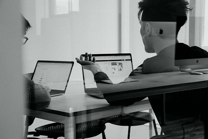 J2EE + Blockchain Senior Developers image