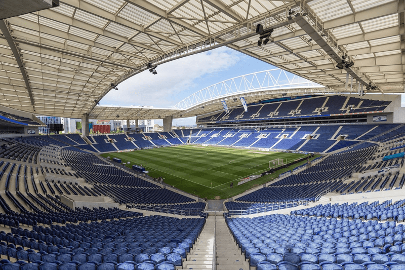 F&B Assistant Manager - FC Porto image