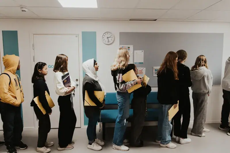 Slöjdlärare på Communityskolan Gårdsten image