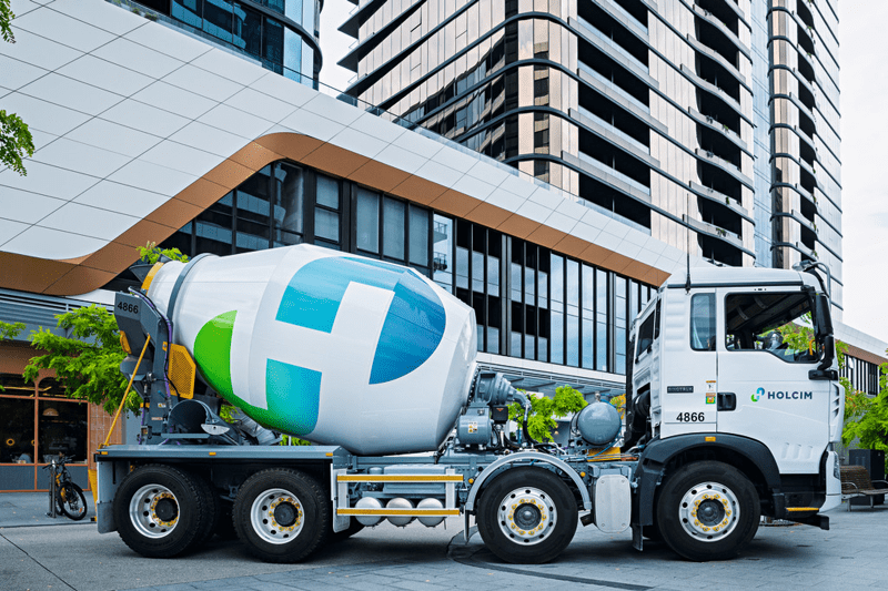 Chauffeur camion mixeur image