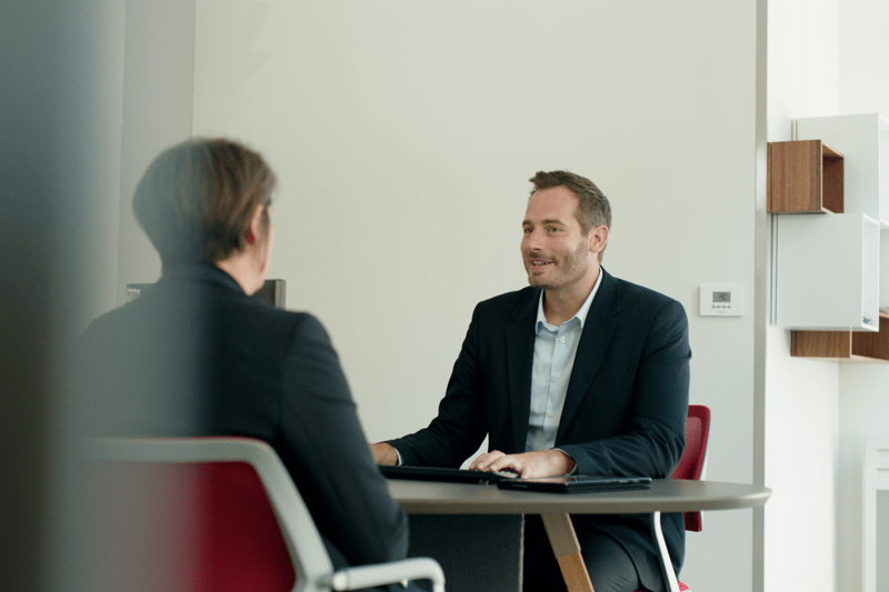 Chargé d'affaires professionnels (H/F) image