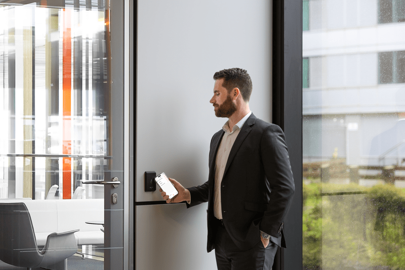 Commercial Analyst image