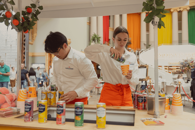 Host(ess) San Pellegrino image