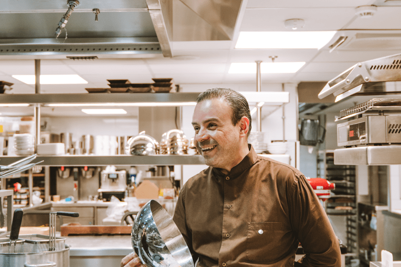 Commis Room Service (H/F) image