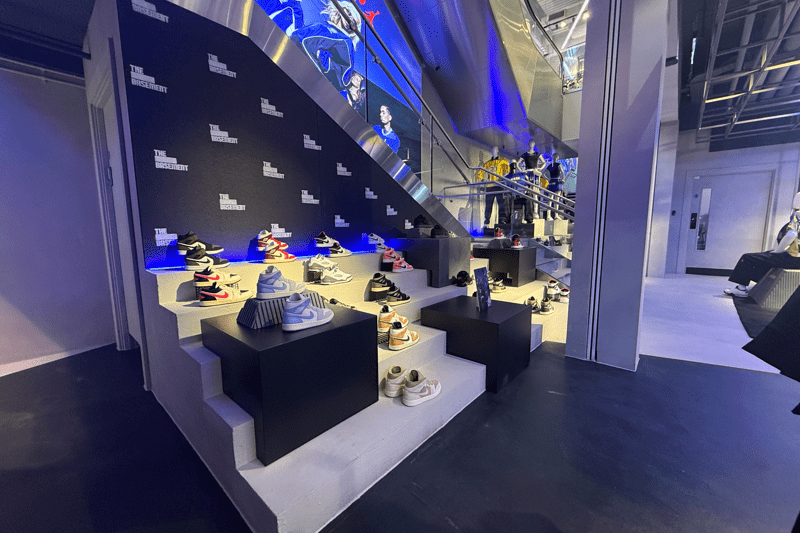 Full-Time Sales Assistant image